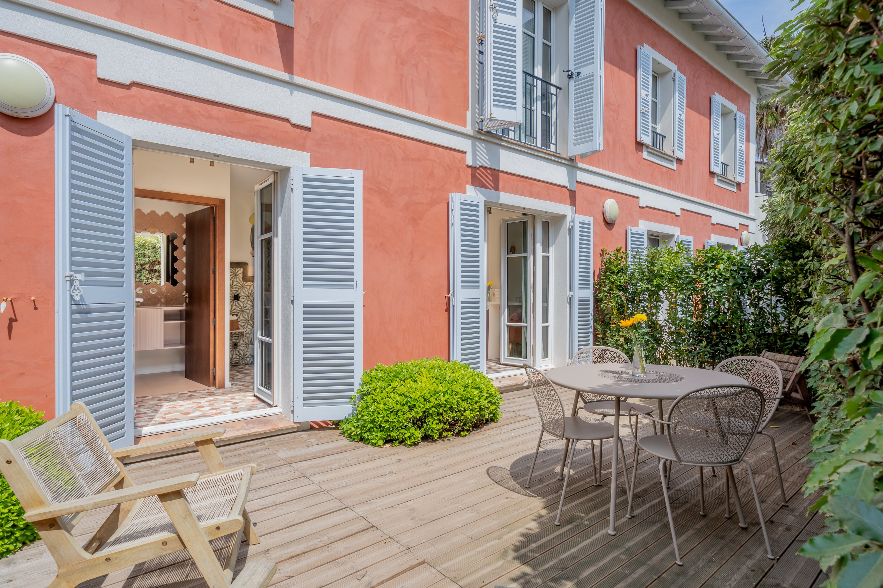 Deluxe with terrace - Miniature 6